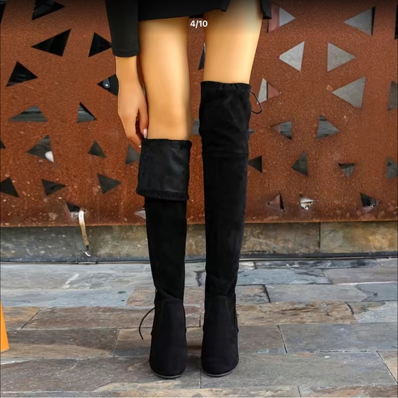 Over the knee boots. Orange and can bee folded down also. Chunky Heals - Picture 4 of 4
